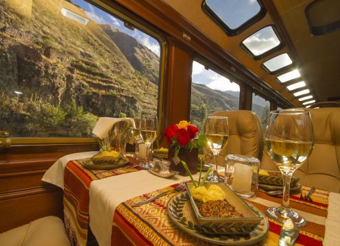 MACHU PICCHU EN TREN EXPEDITION. Cusco, PERU